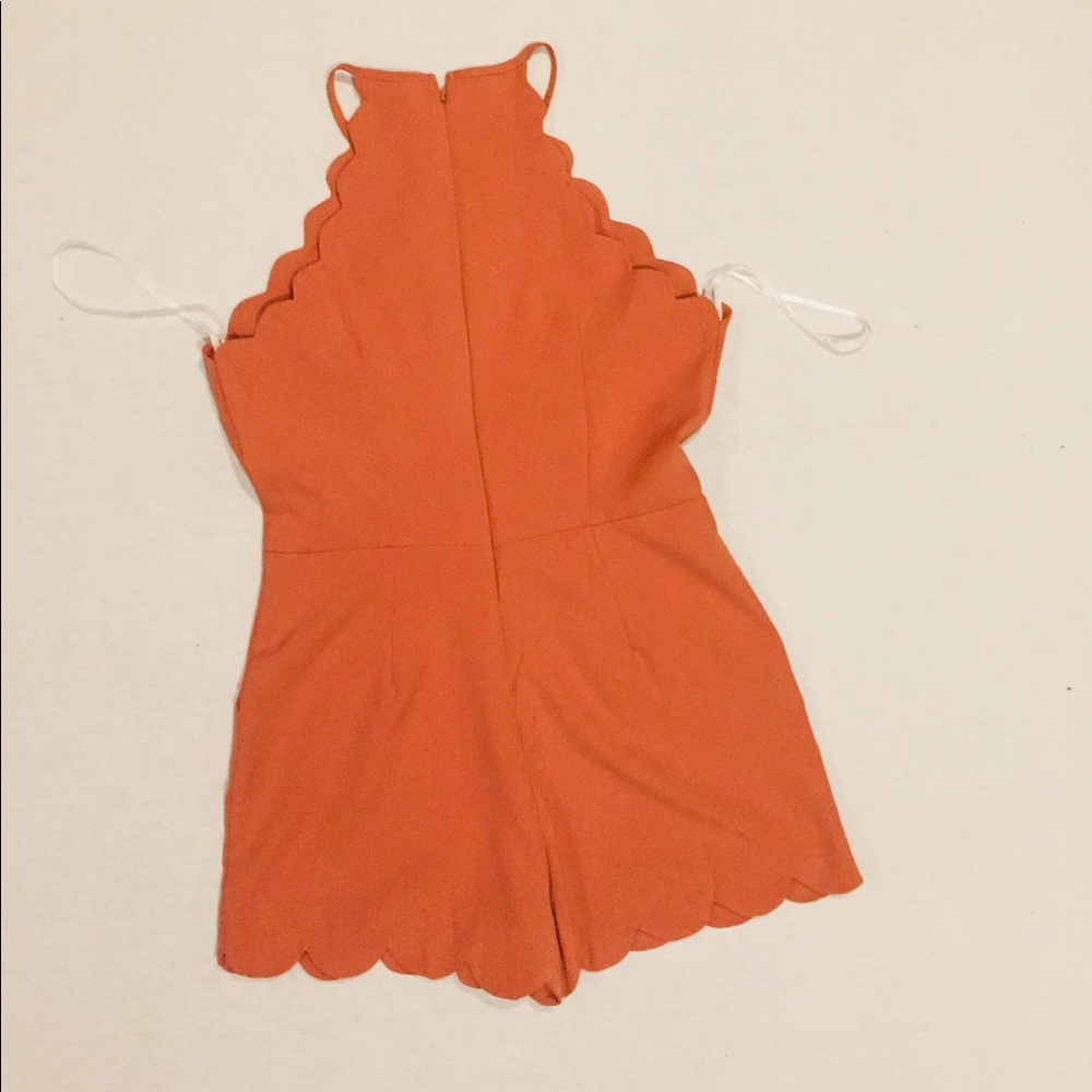 Scallop Ruffle Halter Romper - Picture 4 of 4